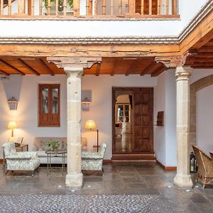 Hotel Puerta De La Luna